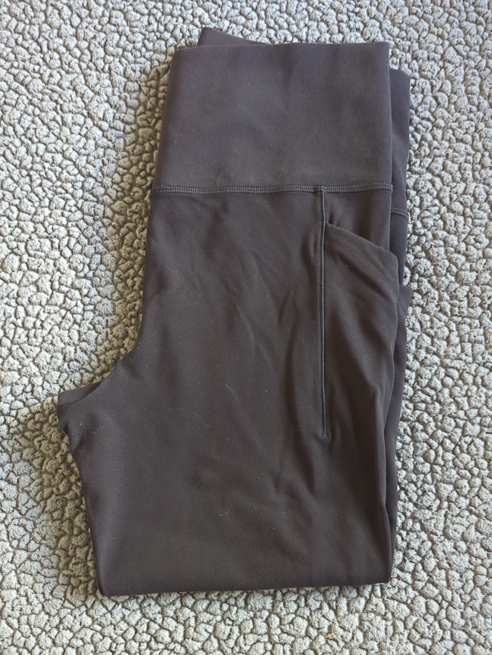 Athleta Salutation Stash Mesh 7/8 Tight in Black, Medium
